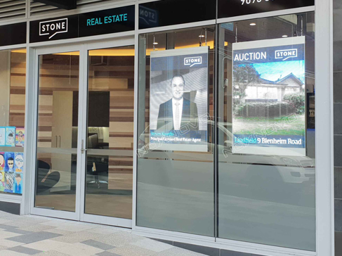 Real estate sales office in Australia tr