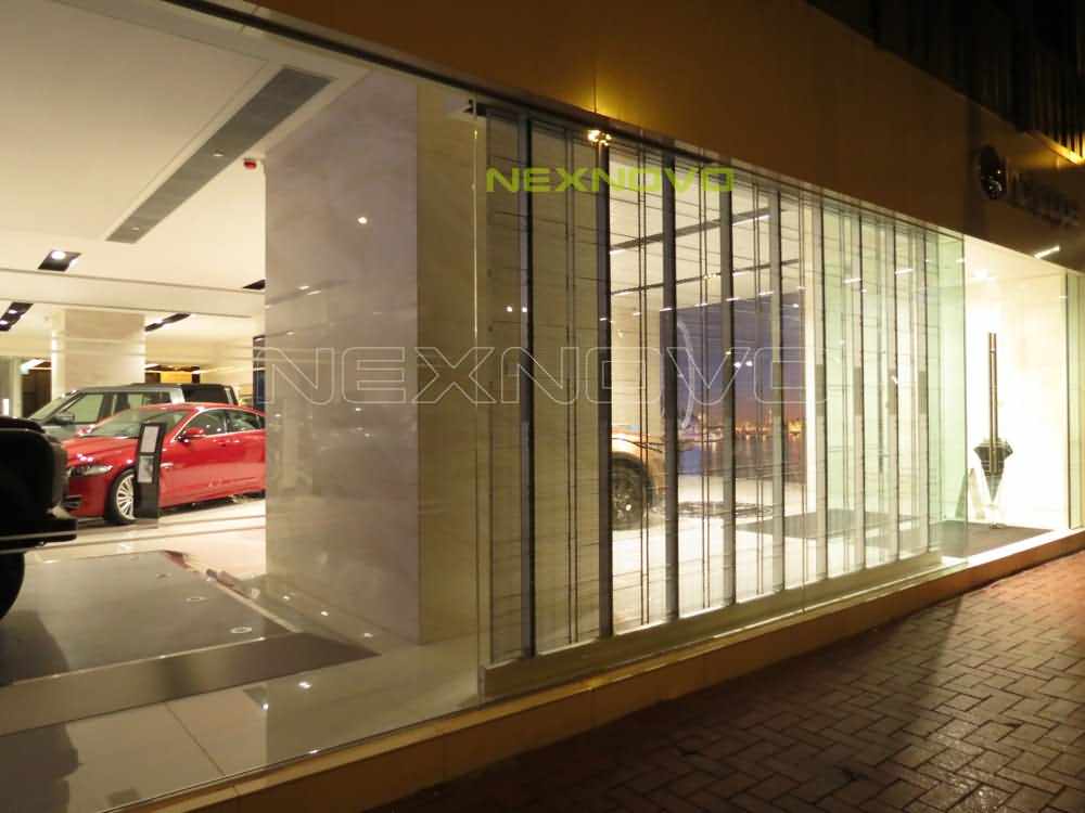 Hong Kong Causeway Bay Land Rover 4S store transparent LED display(图2)