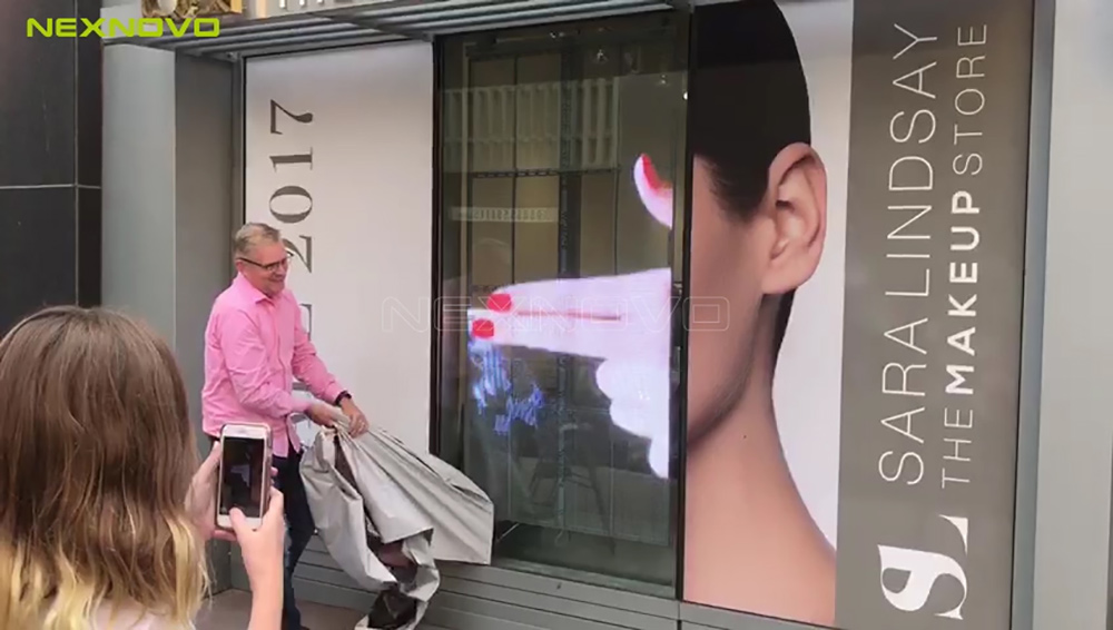 SARA cosmetics store transparent LED display(图3)