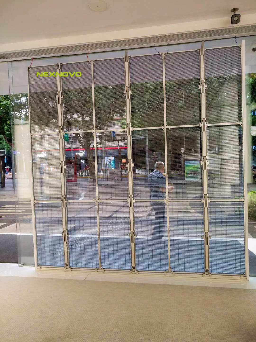 Oppo flagship store transparent LED display(图1)
