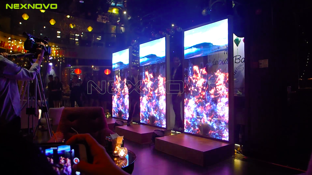 NEXNOVO Transparent LED display performs with Vietnamese Hideout Band(图1)